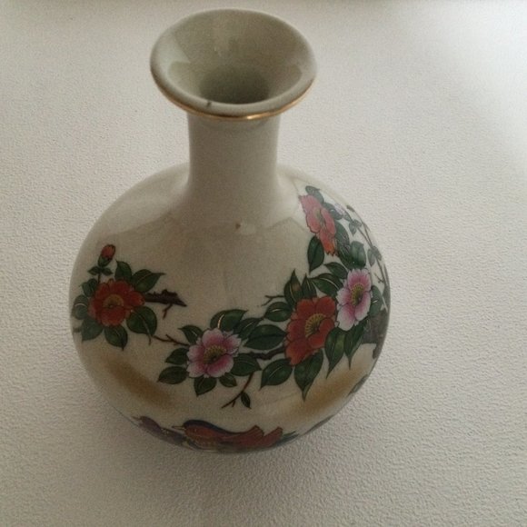 Japanese Kutani ceramic porcelain budvase hand decorated flowers ducks 6" tall - Picture 1 of 6